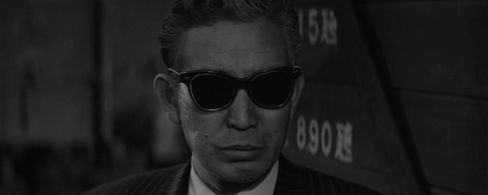 Shinsuke Ashida in Take Aim at the Police Van (1960)