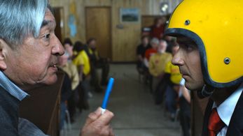Graham Greene and Thomas Michael on the set of 