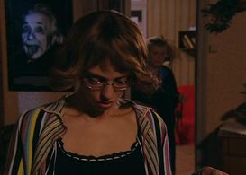 Irina Muravyova and Nelli Uvarova in Ne rodis krasivoy (2005)