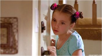 Rhiannon Leigh Wryn in Monster Mutt (2011)