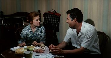 Marcello Mastroianni and Lyudmila Saveleva in Sunflower (1970)