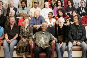 Annie Lennox, Brian May, Sharon Corr, Anneli Drecker, Peter Gabriel, Jivan Gasparyan, Angélique Kidjo, Nelson Mandela, R