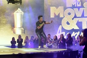 Leslie Jones and Kevin Mazur at an event for 2021 MTV Movie & TV Awards (2021)