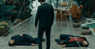 Mustafa Kirantepe, Necip Memili, and Erkan Kolçak Köstendil in Çukur (2016)