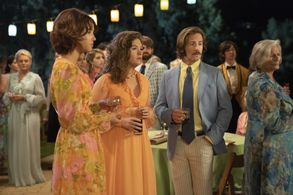 Michael Angarano and Mia Ford in Minx (2022)