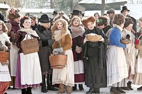 Veronika Zilková, Vladimír Capka, and Tereza Beranová in Dvanáct mesícku (2012)