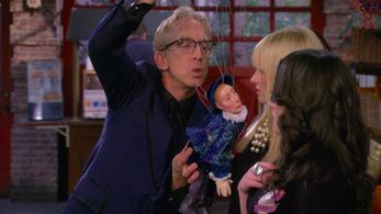 Andy Dick, Kat Dennings, and Beth Behrs in 2 Broke Girls (2011)