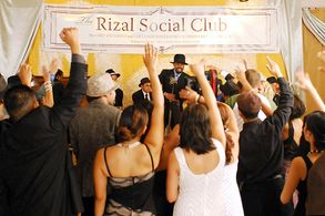 Apl.de.Ap in The Black Eyed Peas: Bebot, Version 1 (2006)