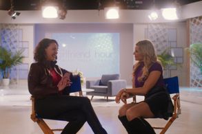 Still of Jenna Rosenow and Katherine Heigl in Firefly Lane