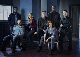 Jennifer Lopez, Ray Liotta, Drea de Matteo, Vincent Laresca, Santino Fontana, Hampton Fluker, and Dayo Okeniyi in Shades