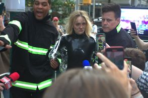 Still of Kevin O'Sullivan, Betsey Brown and Timothy Mills in Nepotism, Baby!