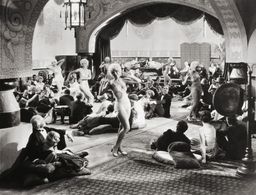 Laska Winter, Nora Cecil, Doris Dawson, Cissy Fitzgerald, Creighton Hale, Sôjin Kamiyama, Sheldon Lewis, Thelma McNeil, 