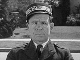 Bobby Dunn in Me and My Pal (1933)