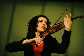 Margarita Breitkreiz in Hand in Hand (2009)