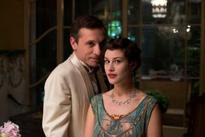 Aida Folch and Pablo Derqui in Vida privada (2017)