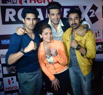 Esha Deol, Rannvijay Singh, Karan Kundrra, and Vijender Singh in MTV Roadies (2003)