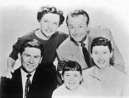 Robert Young, Lauren Chapin, Elinor Donahue, Billy Gray, and Jane Wyatt in Father Knows Best (1954)