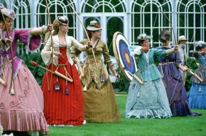 Romola Garai and Jodhi May in Daniel Deronda (2002)