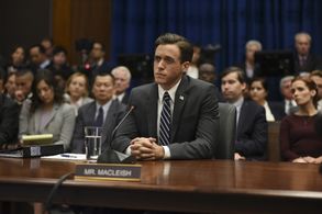 Lara Jean Chorostecki and Ashley Zukerman in Designated Survivor (2016)