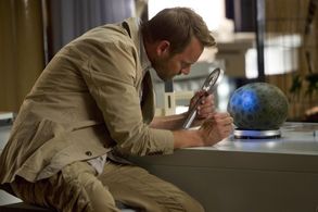 Rod Hallett in Terra Nova (2011)