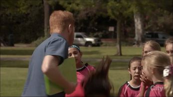 Modern Family Se 7, Ep 2: The Day Alex Left for College Dir. Jeffrey Walker Jesse Tyler Ferguson, Brittani Ebert