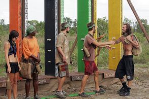 Tamara Johnson, Benjamin Wade, James Thomas Jr., Erinn Lobdell, and Stephen Fishbach in Survivor (2000)