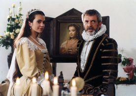 Jaromír Hanzlík and Karolína Sochorová in O perlove panne (1997)