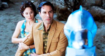 Eric McCormack and Jody Thompson in Alien Trespass (2009)
