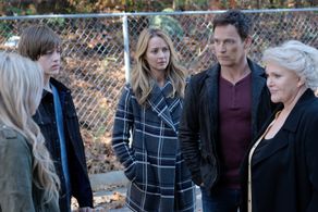 Sharon Gless, Amy Acker, Stephen Moyer, Natalie Alyn Lind, and Percy Hynes White in The Gifted (2017)