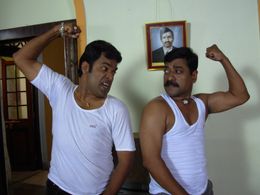 Sanjay Narvekar and Bharat Jadhav in Chal Love Kar (2009)