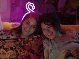Nicole Sazo and Alicia Rodríguez in Outsider Girls (2023)