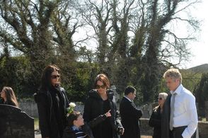 Amanda Brunker, Rachel Kavanagh, Jenny Kavanagh, and David Gilna in My Happiness (2010)