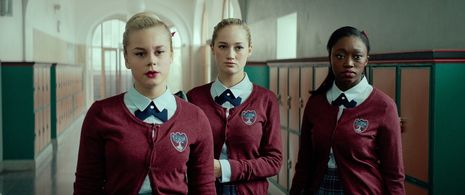 Molly Nutley, Fanny Klefelt, and Marie Senghore in Alena (2015)