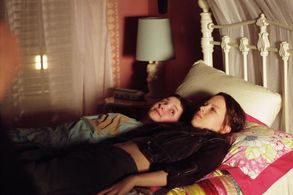 Sofia Vassilieva and Abigail Breslin in My Sister's Keeper (2009)