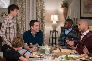 Ed Helms, Keegan-Michael Key, Skyler Gisondo, Steele Stebbins, and Alkoya Brunson in Vacation (2015)