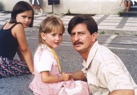 Miro Noga and Klárka Tláskalová in Ranc U Zelené sedmy (1996)