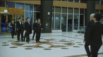 Kyung-Ryong Kim and Ko In-beom in The K2 (2016)