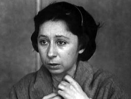 Liya Akhedzhakova in Ishchu cheloveka (1973)