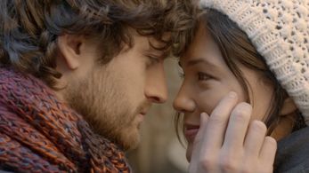 Nadine Nicole as Julia in Lonely Planet