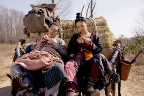 Baihe Bai and Boran Jing in Monster Hunt (2015)