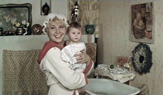 Tatyana Dogileva in Blondinka za uglom (1984)