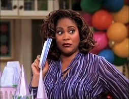 Kim Coles in The Geena Davis Show (2000)