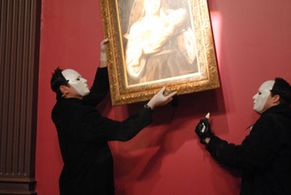 Jonny Lee Miller and Franky G in Smith (2006)