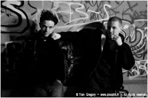 Frans Boyer and Colin Deleau in Matricule 123 (2009)