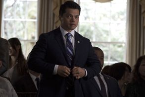 Vincent Rodriguez III in Designated Survivor (2016)
