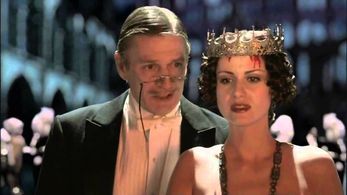 Aleksandr Abdulov and Anna Kovalchuk in Master i Margarita (2005)