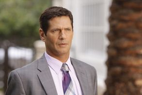 Thomas Calabro in Melrose Place (2009)