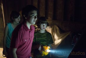 Ashley Boettcher, Sloane Morgan Siegel, and Drew Justice in Gortimer Gibbon's Life on Normal Street (2014)