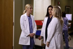 Jessica Capshaw, Marika Dominczyk, and Tessa Ferrer in Grey's Anatomy (2005)