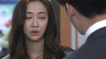 Kim Dasom in Band of Sisters (2017)